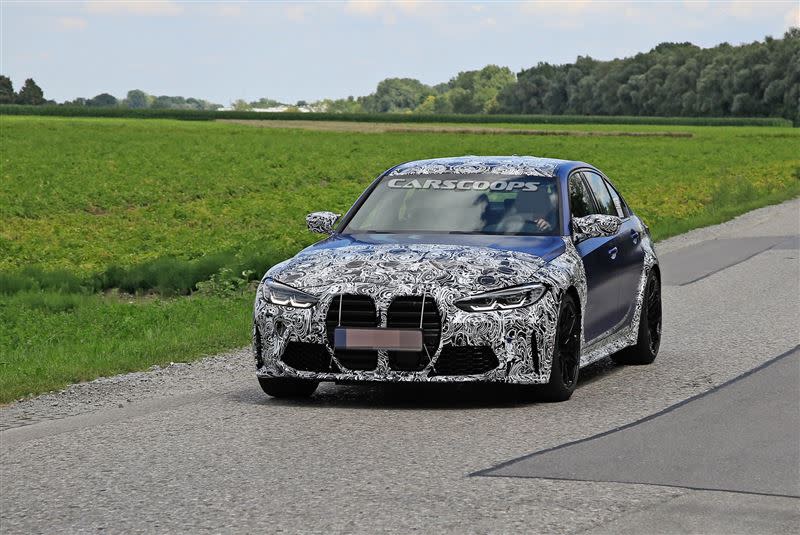 BMW M3將在9月發表，圖為測試車。（圖／翻攝自carscoops）