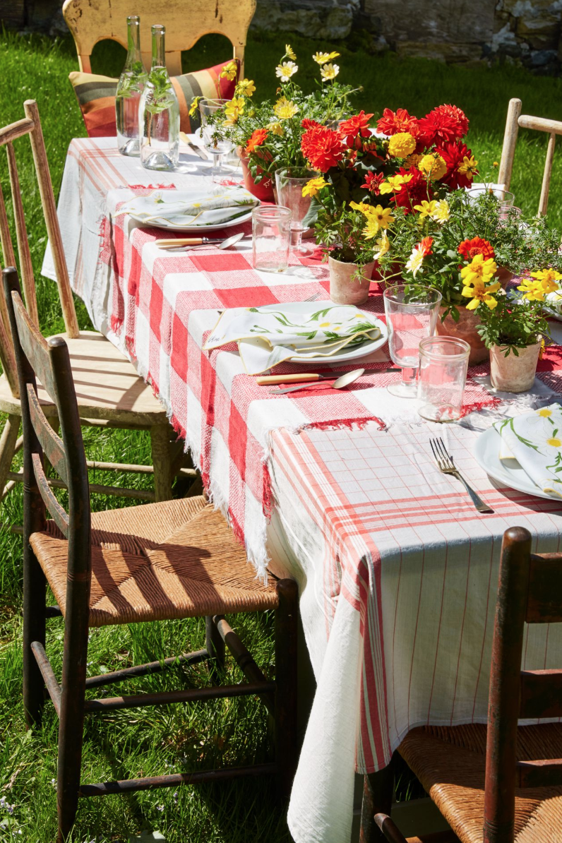 DIY Vintage Linen Tablecloth