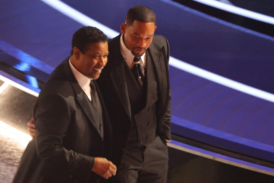 Denzel Washington hat sich Will Smith nach dessen Schlag gegen Chris Rock zur Seite genommen