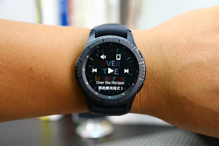 這款智慧錶真的很好看 Samsung Gear S3 frontier 開箱動手玩