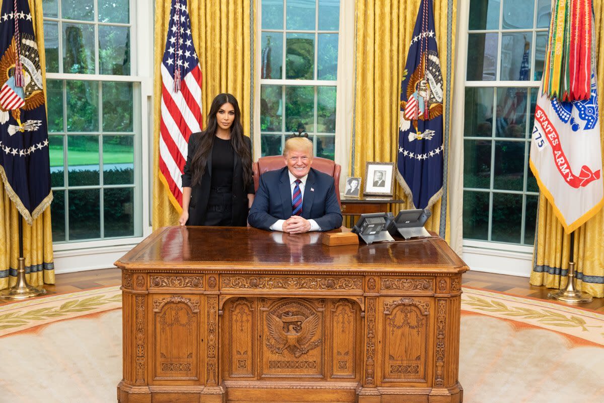 Kim Kardashian and President Donald Trump in the Oval Office. (Photo: Twitter/Donald Trump)