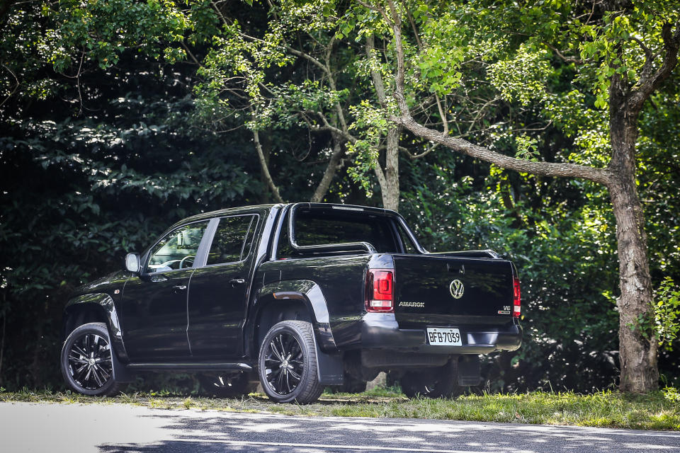 一如車名所述，Amarok V6 Black Edition 以黑色為特仕主軸。