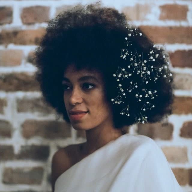 Get inspired by the best wedding hair to ever make its way down the aisle, from Diana Ross’s baby’s breath-adorned chignon to Kate Moss’s slept-in waves.