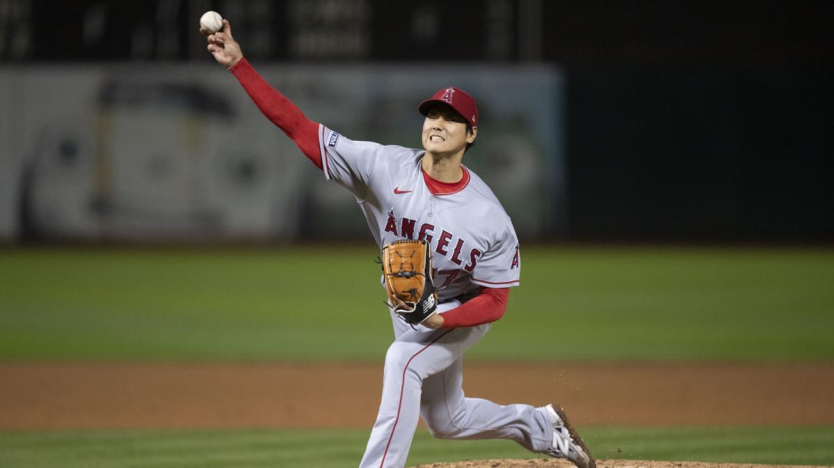 Angels rookie O'Hoppe forced from game by shoulder pain - The San