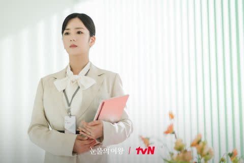 Apink成員尹普美出演《淚之女王》受到矚目。（圖／翻攝自tvN）