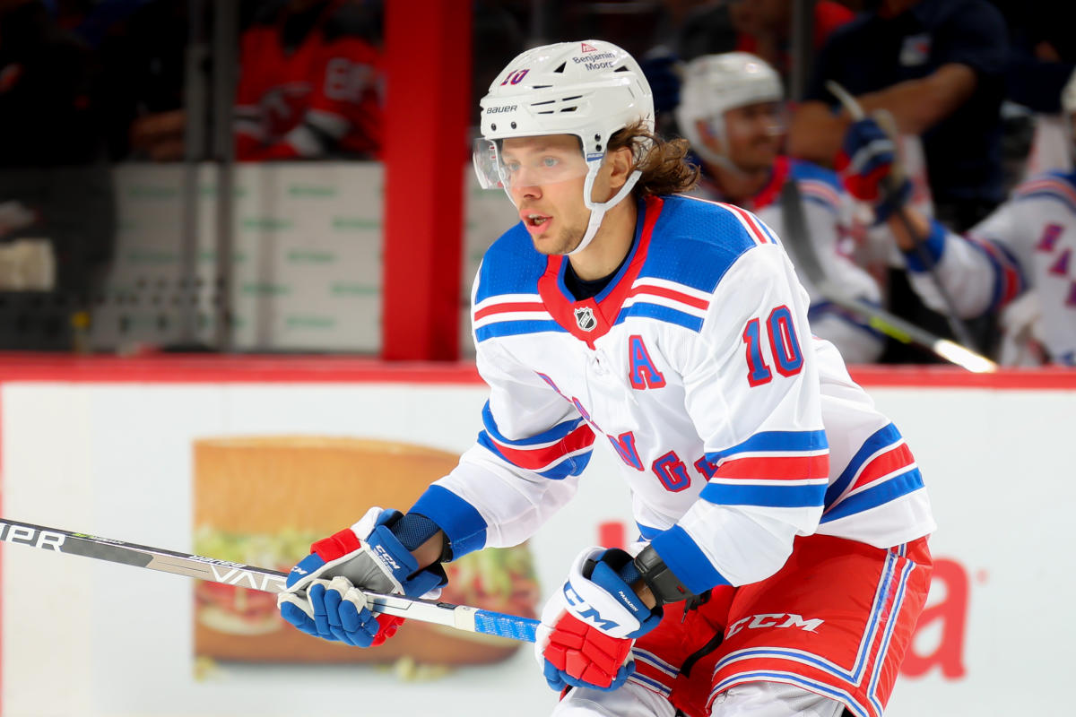 Top 10 Fantasy Hockey Rookies for 2022-23 - FantraxHQ