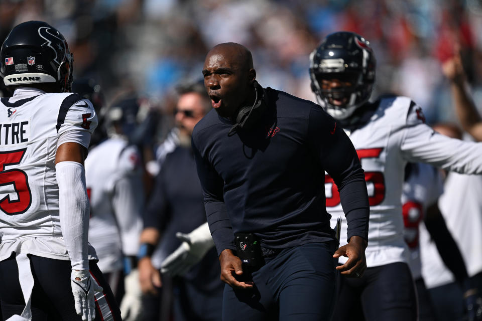 DeMeco Ryans, entrenador en jefe de los Houston Texans, ha transmitido su personalidad competitiva al equipo. (Photo by Grant Halverson/Getty Images)