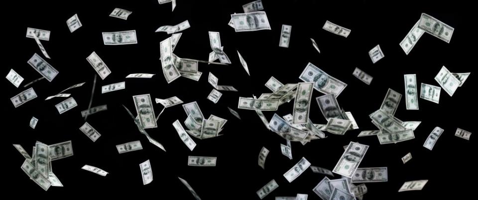 Money = confetti to Pisces. Syda Productions – stock.adobe.c