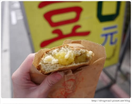 公園路無名紅豆餅 --10 元有找的銅板美食 ☆幸福的傳統味 ☆