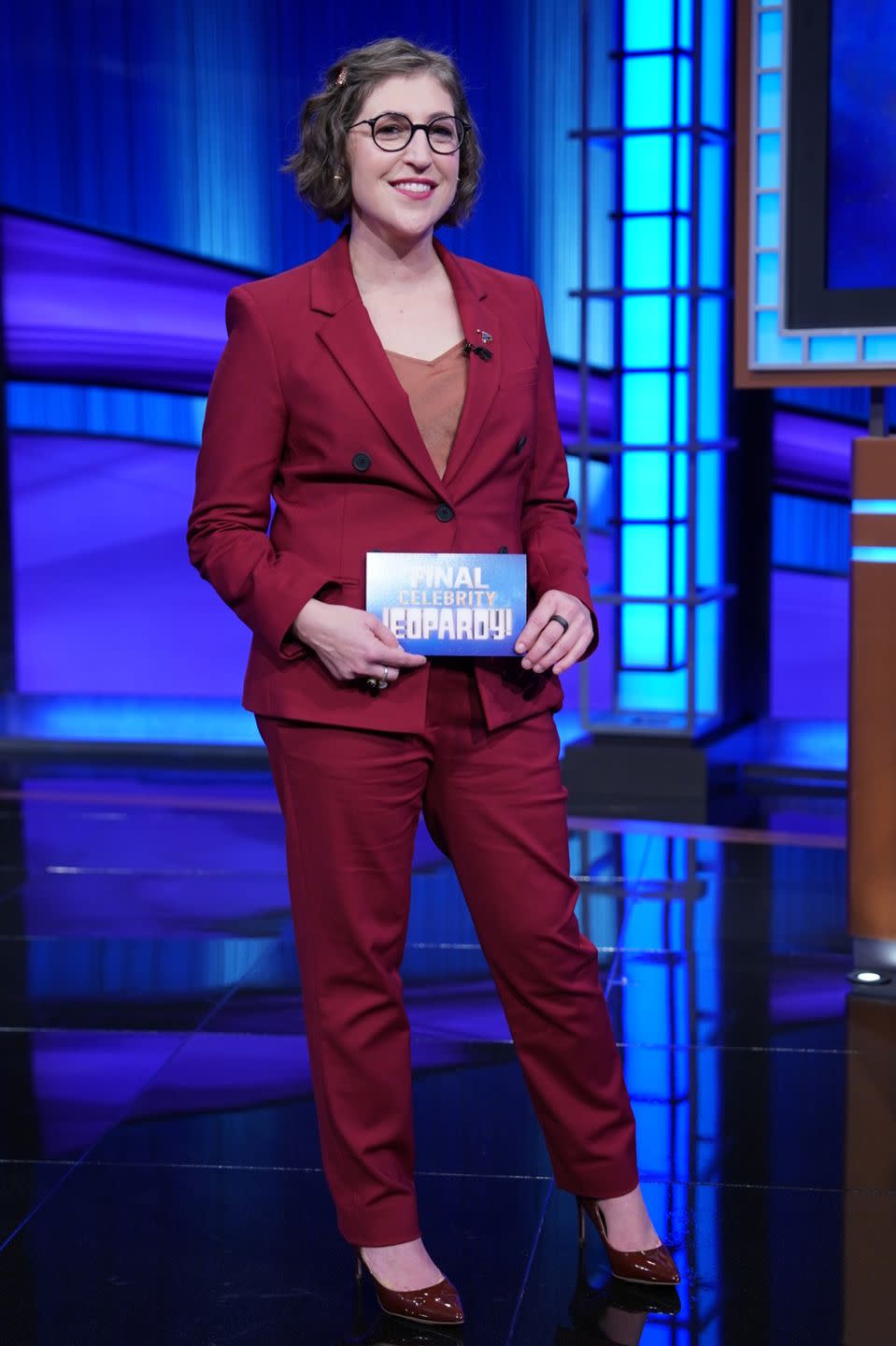 mayim bialik hosting jeopardy