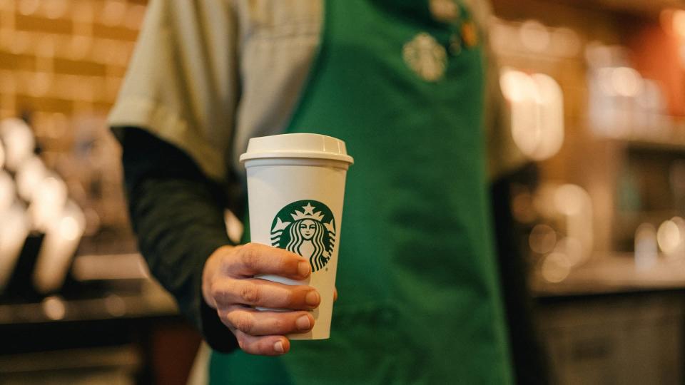 Vaso de café de Starbucks.