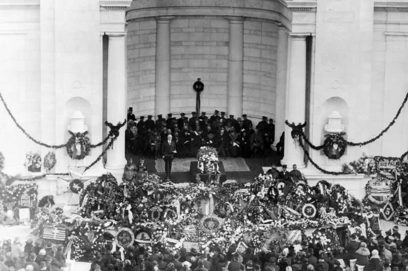 President Warren Harding presides over the burial of an unknown soldier at Arlington National Cemetery on November 11, 1921. File Photo courtesy of the Library of Congress