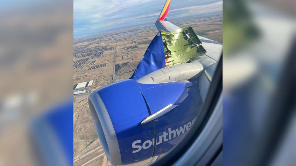 PHOTO: A Boeing plane's engine cover detached during takeoff on a Southwest Airlines flight from Denver to Houston on Sunday morning.  (Lisa C)