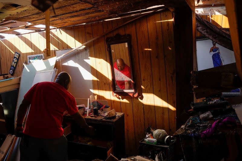 Tornadoes hit communities across central Mississippi