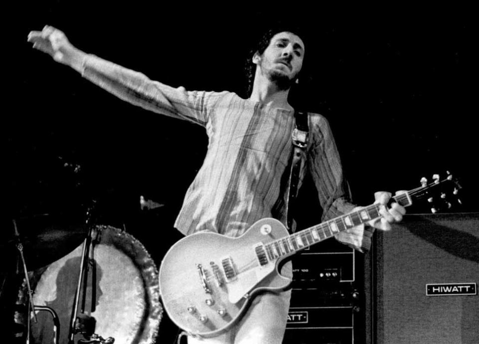 Pete Townshend onstage