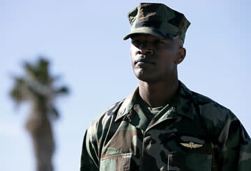 <p>Jamie Foxx as Sgt. Siek in Universal Pictures' Jarhead - 2005</p>