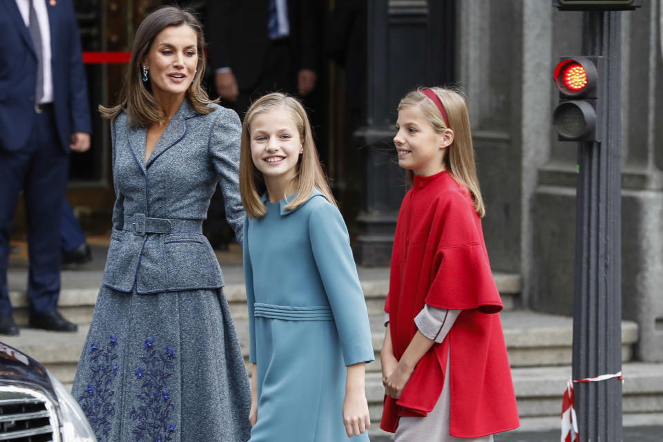 <p>Los cumpleaños de las hijas de Letizia no son como los demás. No hay ninguna fiesta por todo lo alto y se celebran de una forma íntima y comedida. En el último aniversario de Leonor, la princesa hizo su primera declaración pública leyendo un artículo de la Constitución. (Foto: Gtres). </p>