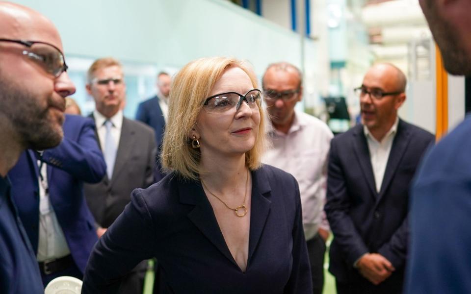 Liz Truss speaking to staff at engineering company Reliance Precision during a campaign visit to Huddersfield - Ian Forsyth/PA wire