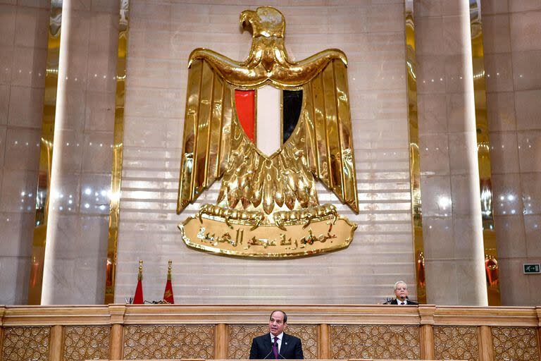 Al-Sisi asume su tercer mandato en la nueva sede del Parlamento