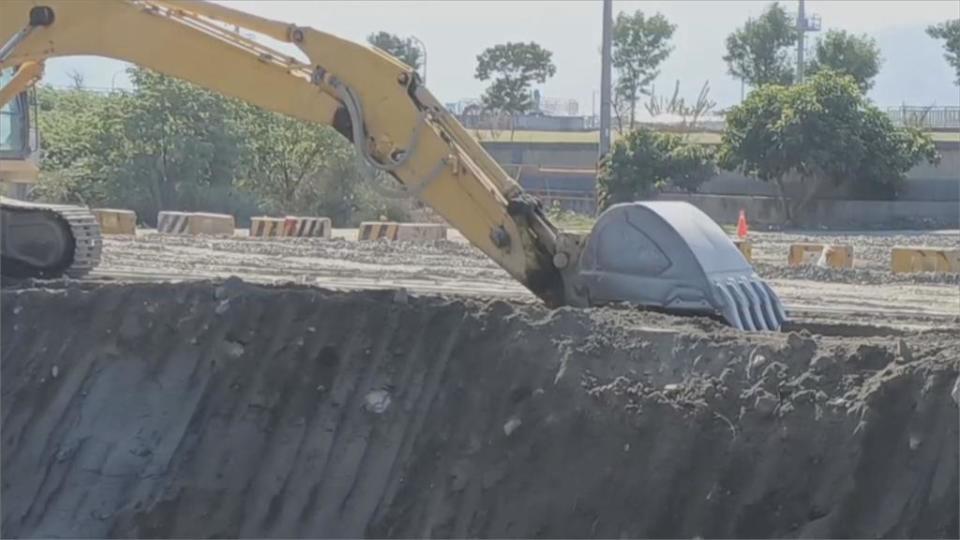 施工害家園遭沙塵吞沒　雲林村民怒包圍台電工地