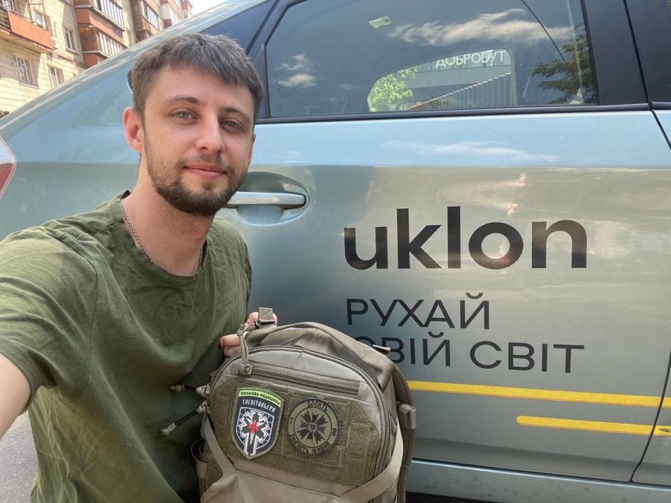 In addition to the regular donations, Uklon also provides trips to the volunteer organization Hospitallers Paramedics. (facebook.com/uklon)