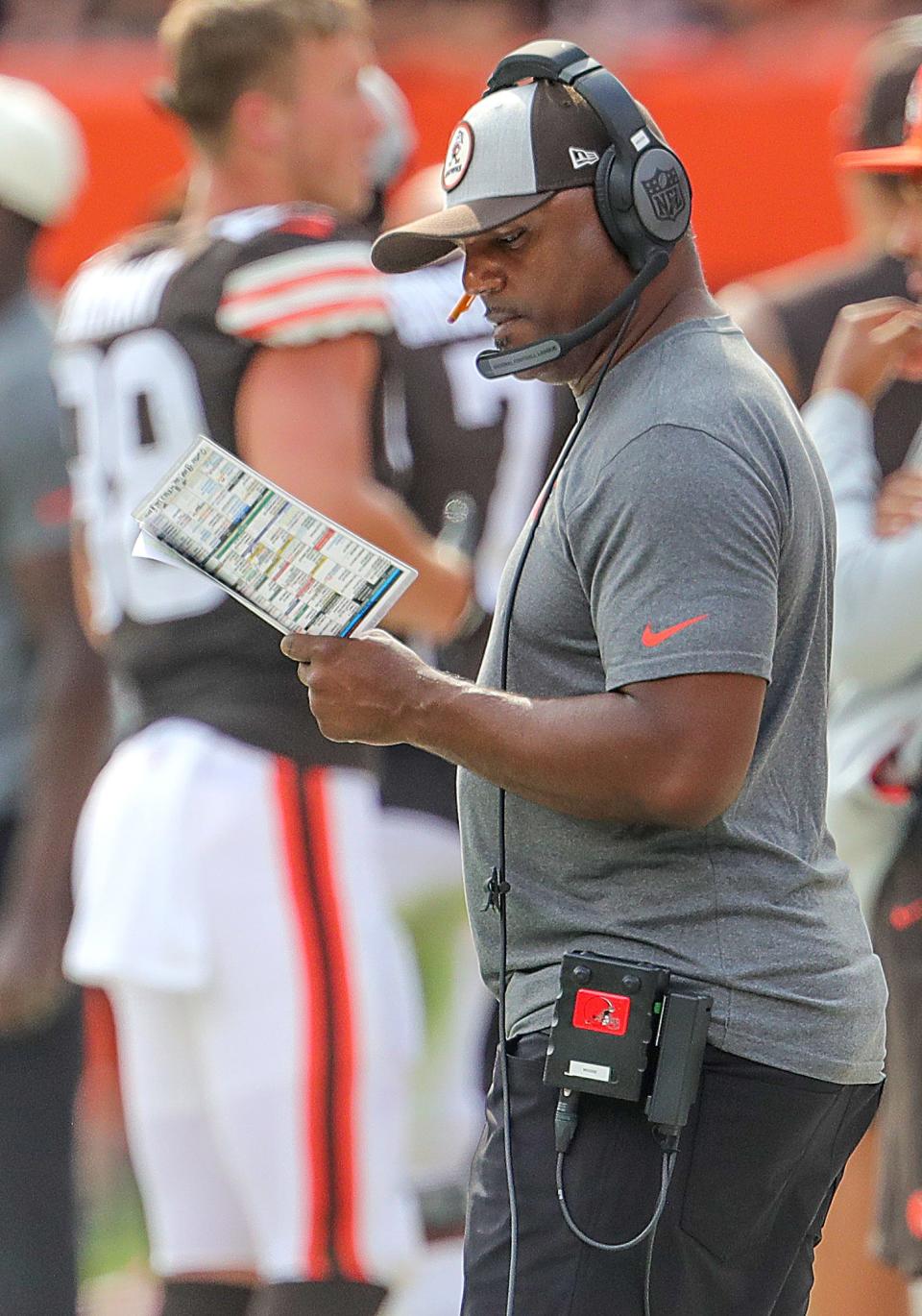 Browns defensive coordinator Joe Woods on the sidelines during the fourth quarter against the New York Jets on Sunday, Sept. 18, 2022 in Cleveland.