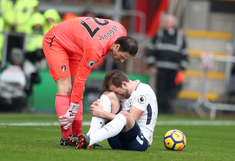 Harry Kane injured his ankle in the first half of Tottenham’s game at Bournemouth. (Getty)