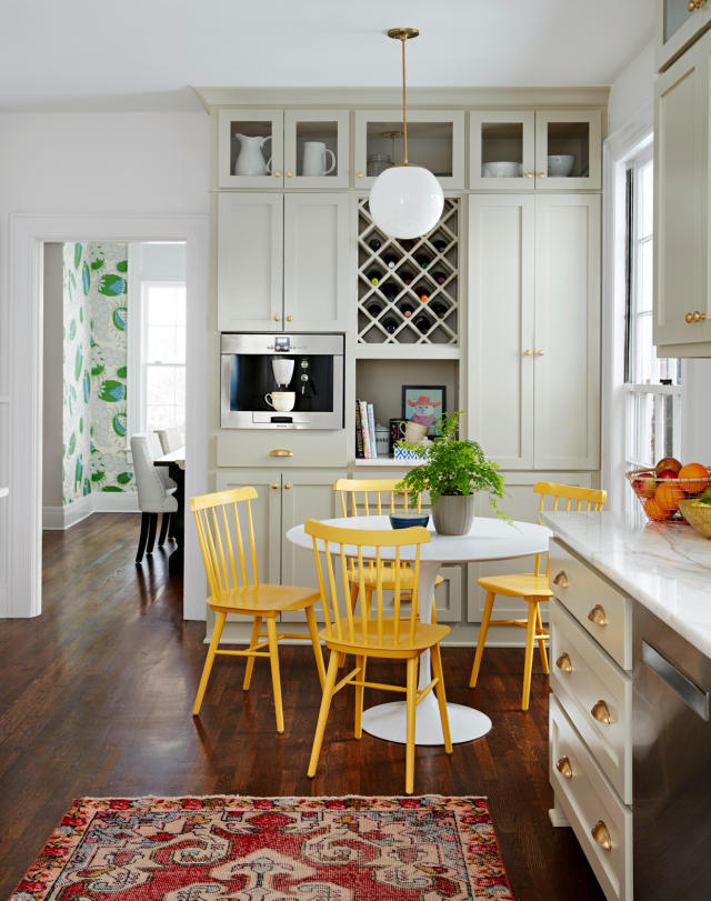 19 Popular Kitchen Cabinet Colors with Long-Lasting Appeal