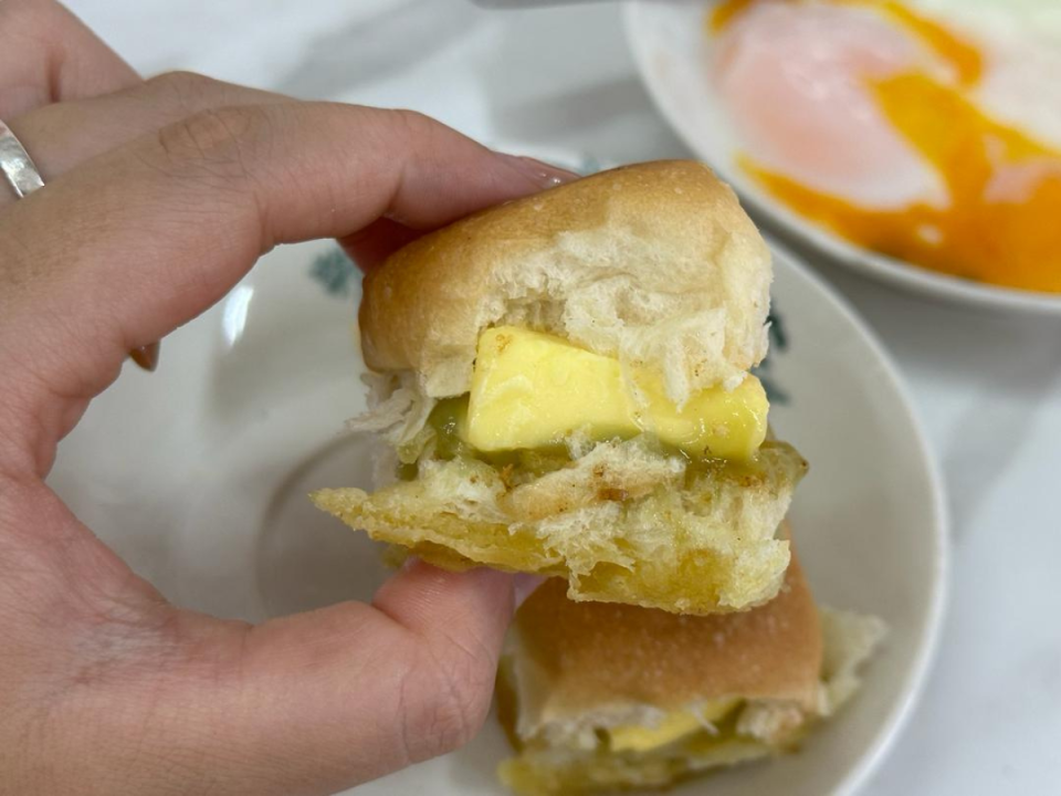 Old KL Kopitiam - Thick layer of butter in mini bun