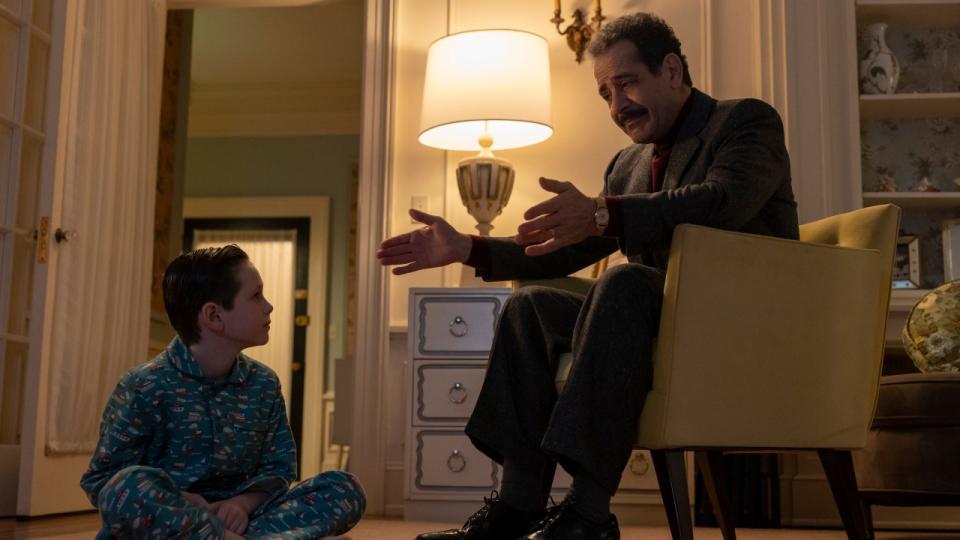 Tony Shalhoub as Abe talking to Ethan in The Marvelous Mrs. Maisel