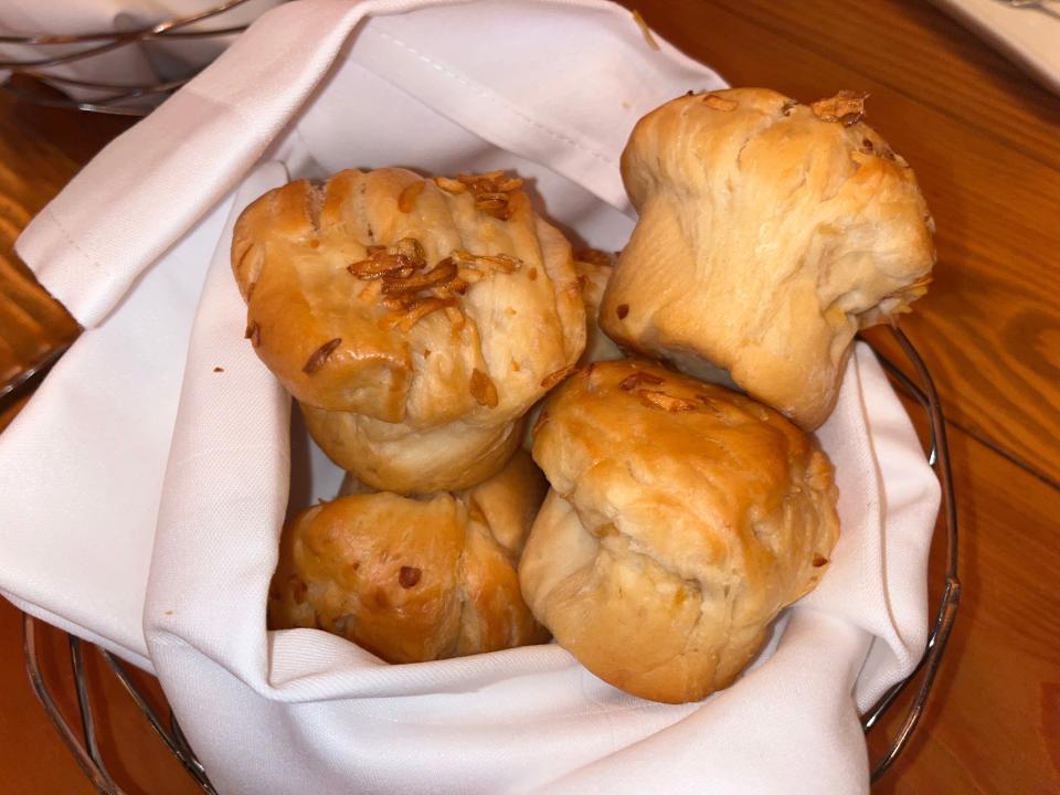 basket of onion pull apart rolls from crews cup lounge in disney world