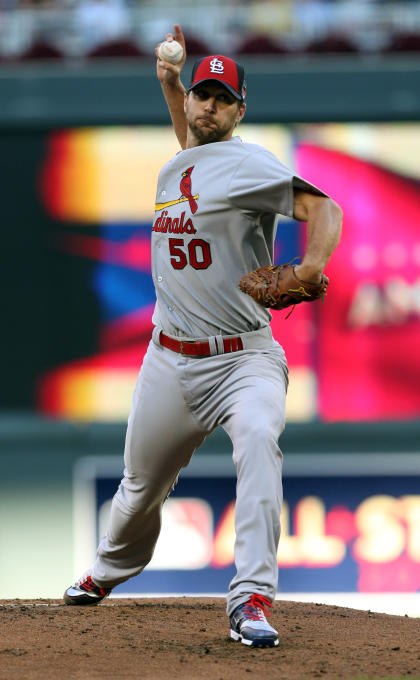 Adam Wainwright apologized for comments he made about his pitch selection vs. Derek Jeter. (AP) 