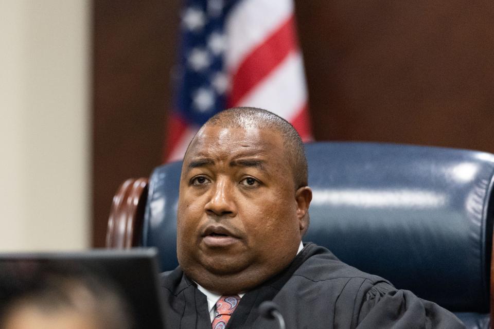 Circuit Judge Stephen Everett presides over Charlie AdelsonÕs sentencing Tuesday, Dec. 12, 2023.