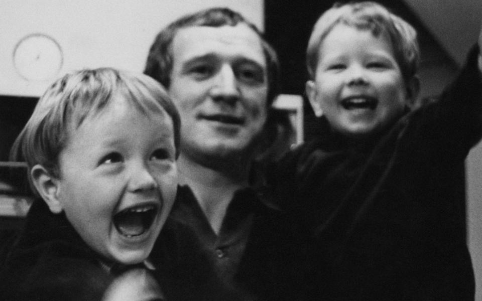 Richard Harris with his sons Damian and Jared (right) in 1966 - Stephan C Archetti /Hulton Archive 