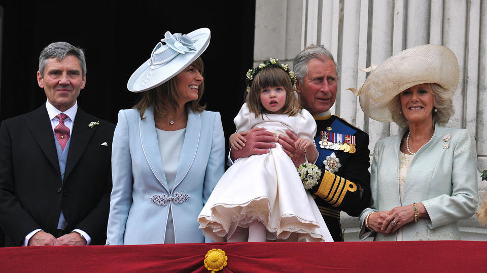 (L-R) Michael and Carole Middleton, the parents of Catherine, Duchess of Cambridge, Britain's Prince Charles, bridesmaid Eliza Lopes and Camilla, Duchess of Cornwall, stand on the balcony of Buckingham Palace in London April 29, 2011.  Prince William married his fiancee, Kate Middleton in Westminster Abbey on Friday. (ROYAL WEDDING/BALCONY) REUTERS/John Stillwell/Pool (BRITAIN  - Tags: ROYALS ENTERTAINMENT SOCIETY)  