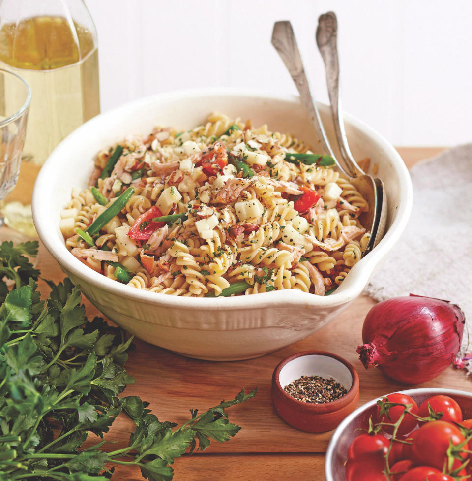 Garden Pasta Salad with Shredded Chicken