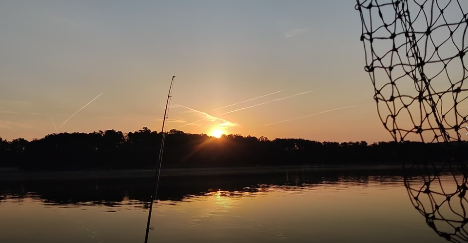 Sunset on Smith Mountain Lake (Georfe Noleff/ WFXR News))