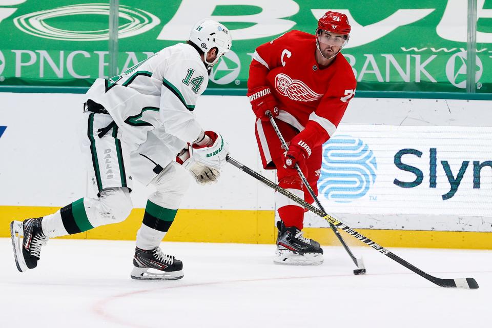Dallas Stars forward Jamie Benn, who ended Wings captain Dylan Larkin's season, is considered to have a unique tape job, according to the 2021 NHLPA players poll.