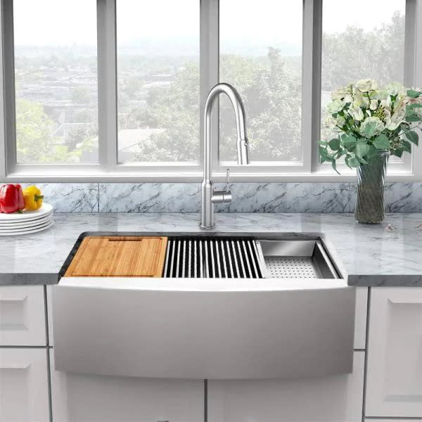 Glacier Bay Apron-Front Stainless Steel Farmhouse Workstation Sink