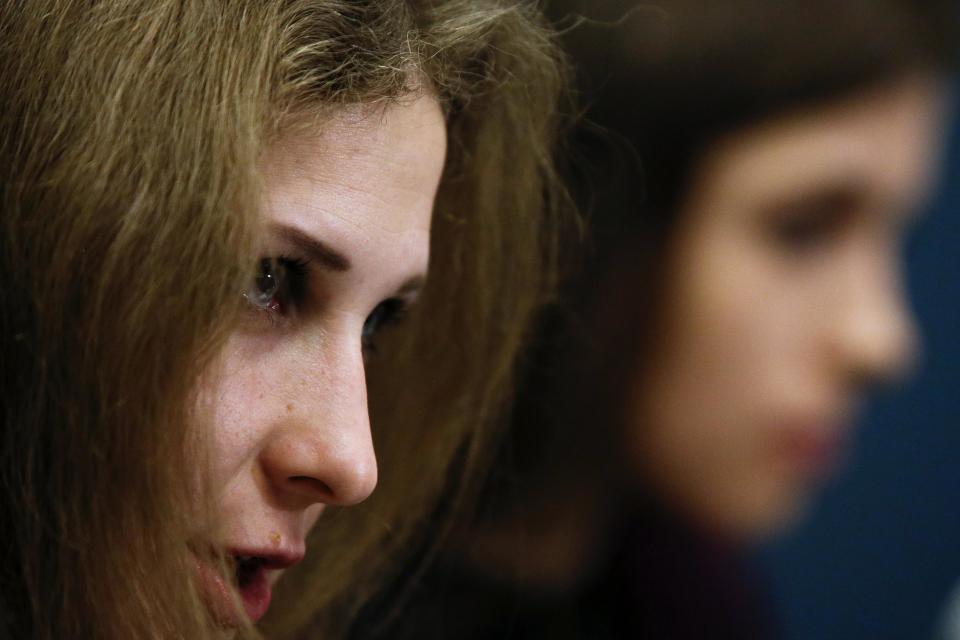 Pussy Riot members Tolokonnikova and Alyokhina hold a news conference in New York