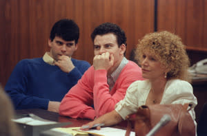 From left: Lyle and Erik Menendez with defense attorney Leslie Abramson in court on Aug. 12, 1991.