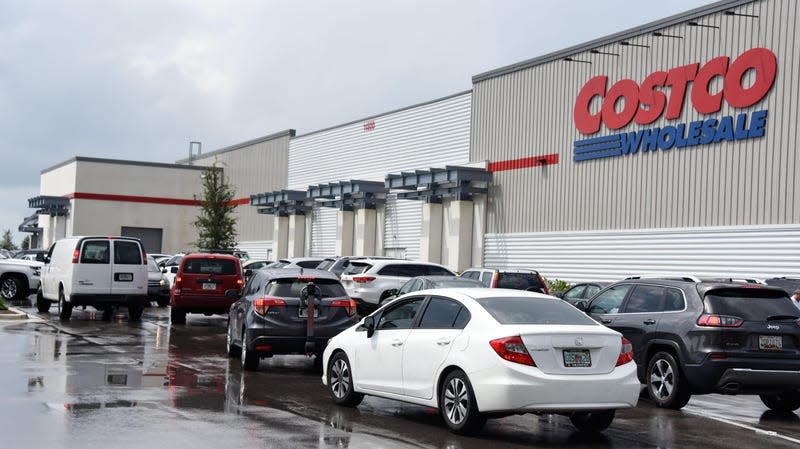 Cars line up at a Miami, Florida, Costco gas station on August 29, 2019, as residents prepare for Hurricane Dorian. - Photo: MICHELE EVE SANDBERG/AFP (Getty Images)