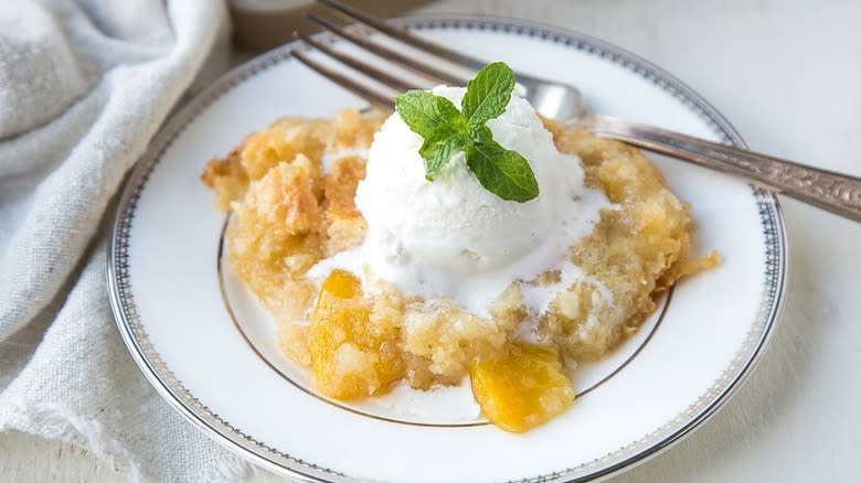 Ginger Peach Dump Cake