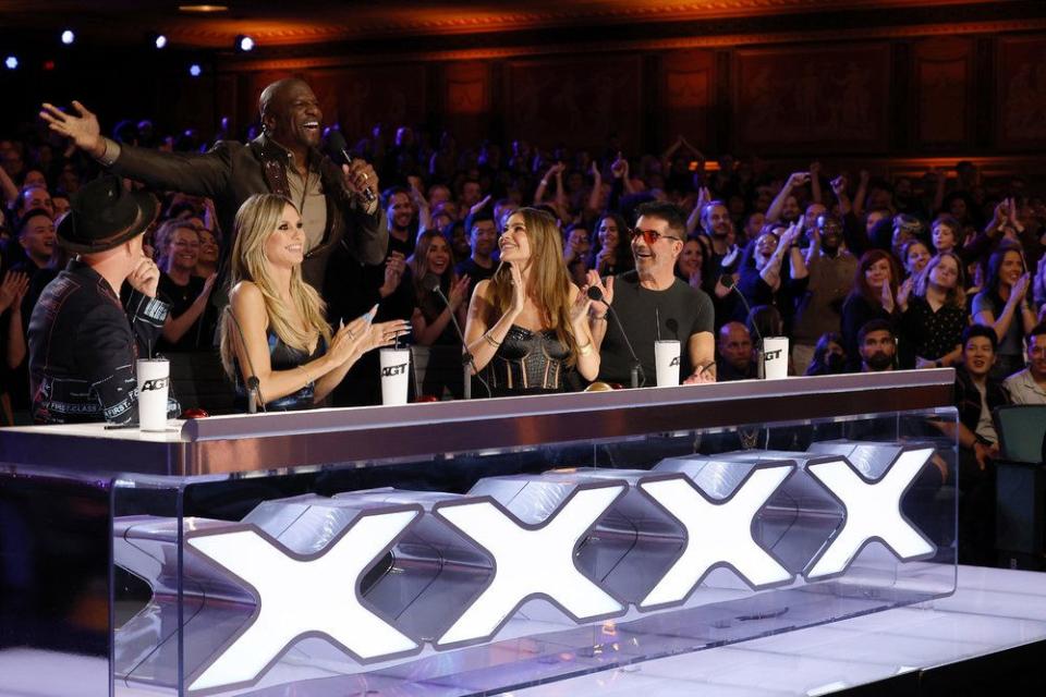 <p>Trae Patton/NBC</p> From left: Howie Mandel, Heidi Klum, Terry Crews, Sofia Vergara, Simon Cowell