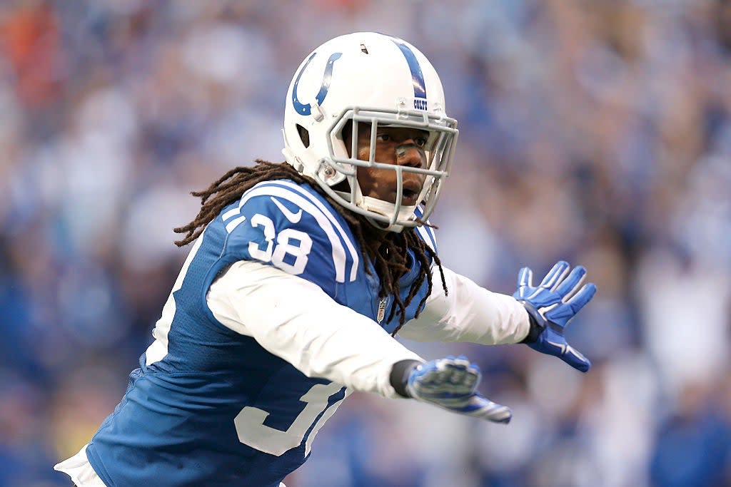 Sergio Brown #38 of the Indianapolis Colts reacts after breaking up a pass intended for Jermaine Gresham #84 of the Cincinnati Bengals on the goal line during the fourth quarter on October 19, 2014 at Lucas Oil Stadium on October 19, 2014 in Indianapolis, Indiana. (Getty Images)