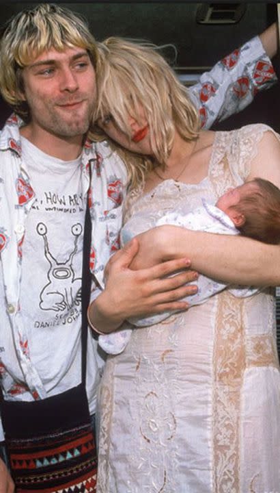 Kurt, Frances y Courtney en una de las primeras fotos de la familia de tres