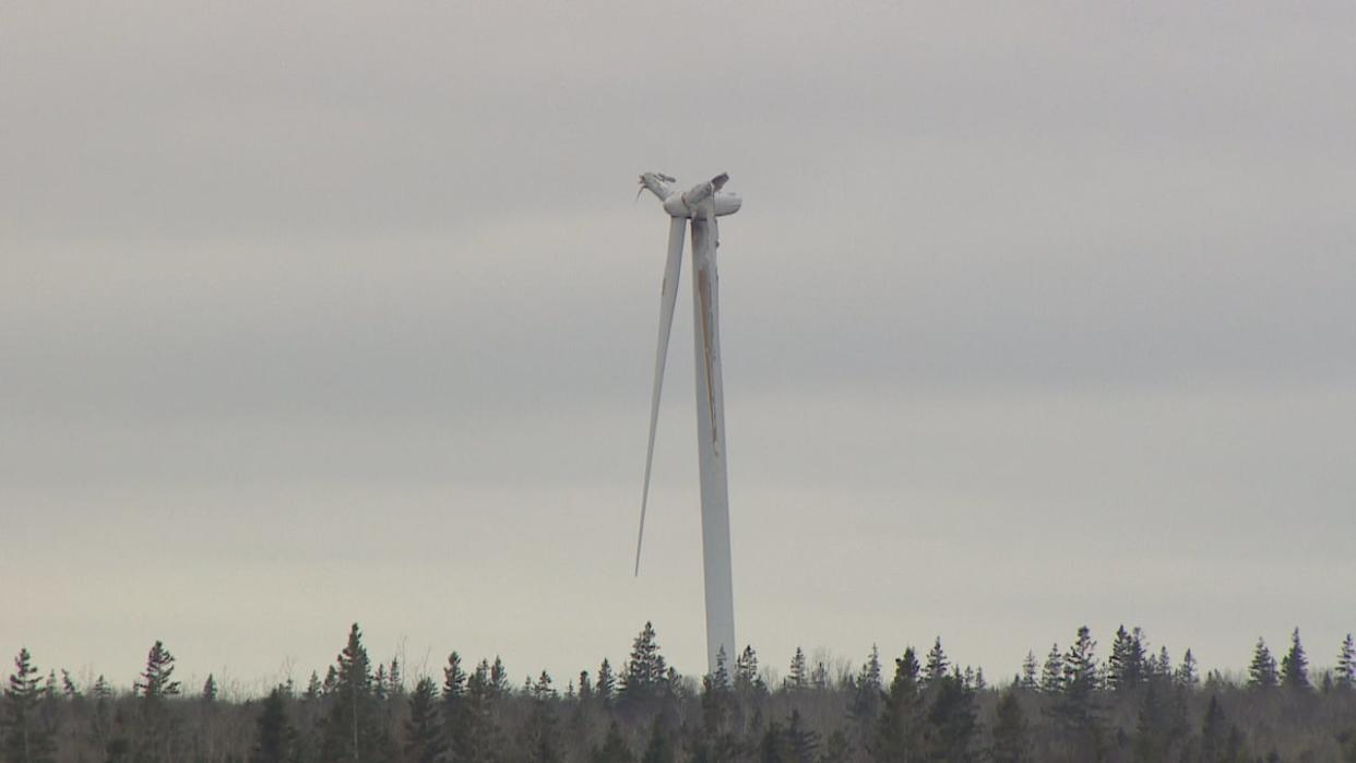 Two blades broke off turbine T-09 at P.E.I.'s Hermanville wind farm during high winds in December. A year and a half earlier, a consultant had warned that some of the turbines were at 'high risk of imminent failure' and could pose a safety hazard. (Shane Hennessey/CBC - image credit)