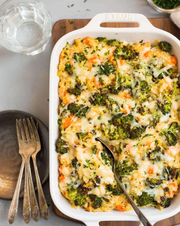 <p><a href="https://www.wellplated.com/broccoli-quinoa-casserole/" rel="nofollow noopener" target="_blank" data-ylk="slk:Well Plated;elm:context_link;itc:0;sec:content-canvas" class="link ">Well Plated</a></p>