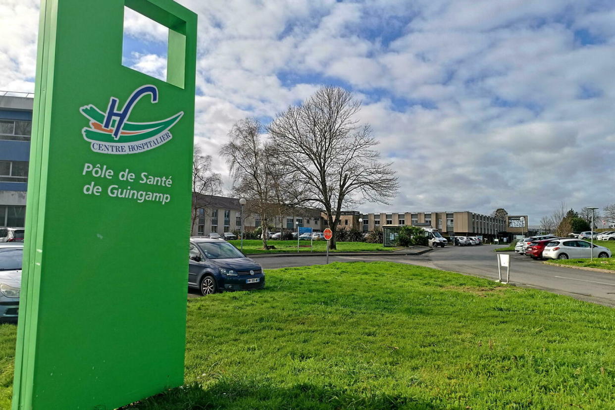 L'entrée du Centre hospitalier de Guingamp.  - Credit:Charles Guyard