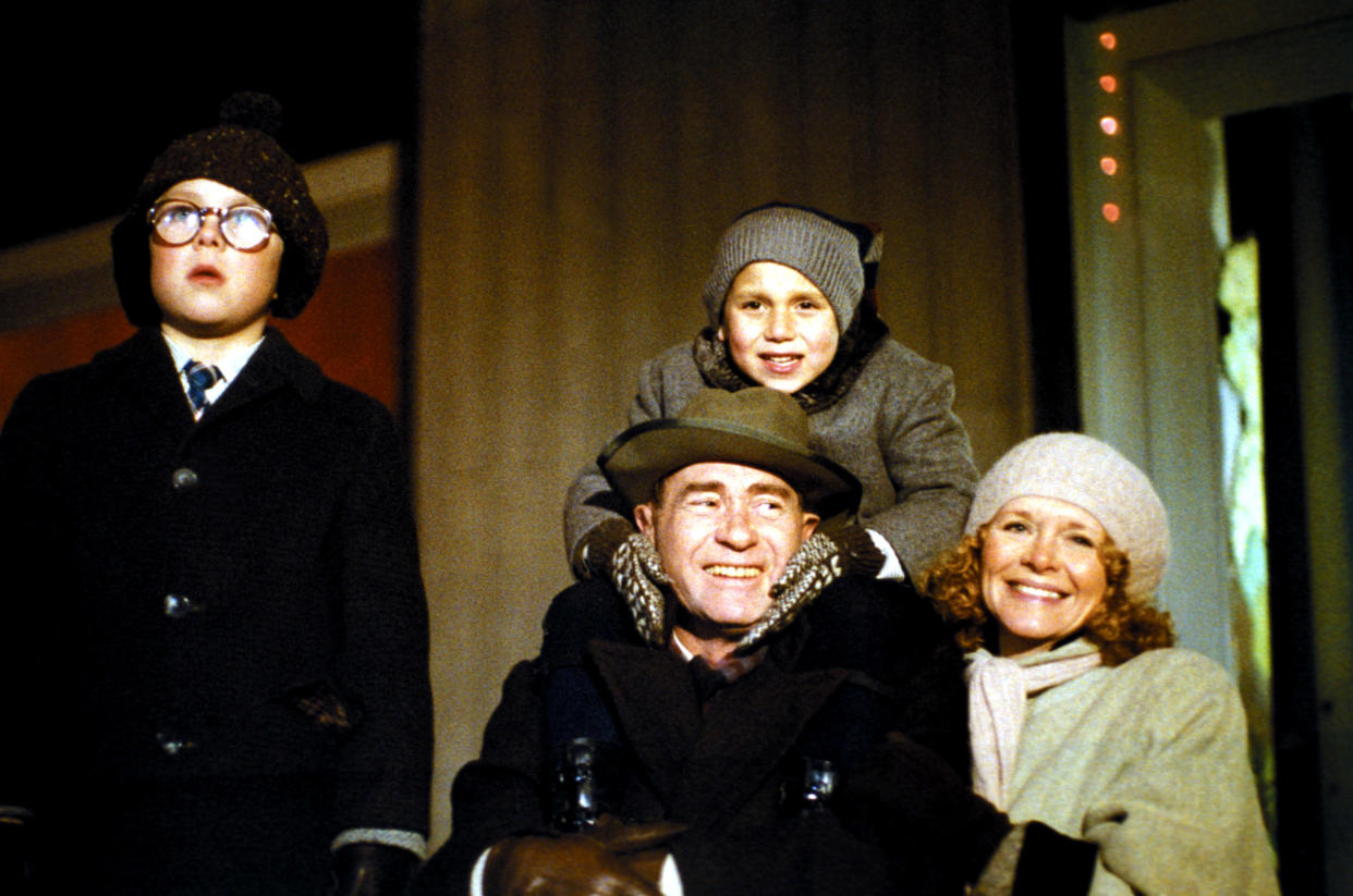 A CHRISTMAS STORY, Peter Billingsley, Ian Petrella, Darrin McGavin, Melinda Dillon, 1983, (c) MGM/co